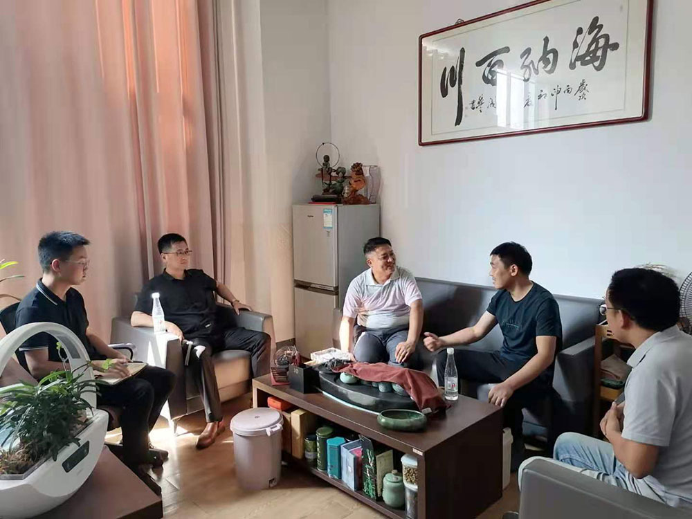 國資運(yùn)營公司走訪九龍園區(qū)企業(yè)，服務(wù)重點(diǎn)項(xiàng)目發(fā)展