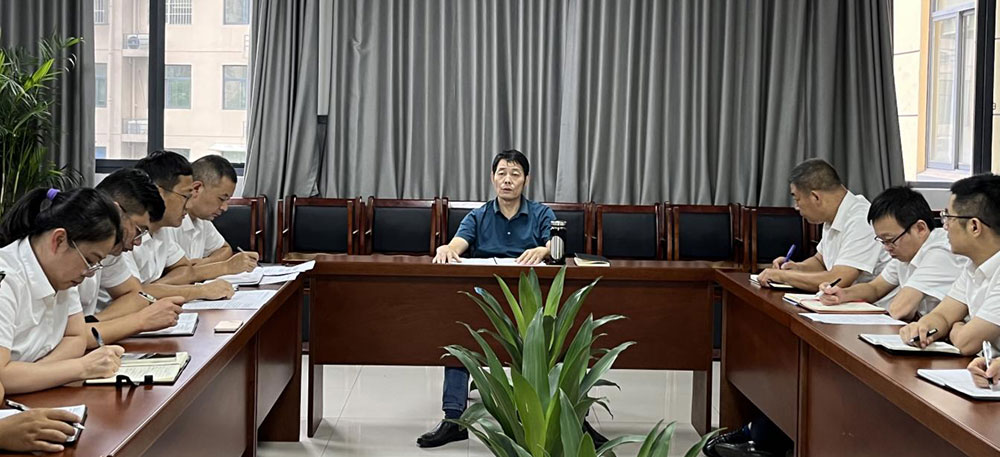 城建投公司黨支部召開黨員（擴(kuò)大）會(huì)議暨酒駕、醉駕等違法犯罪行為警示教育集體談話會(huì)